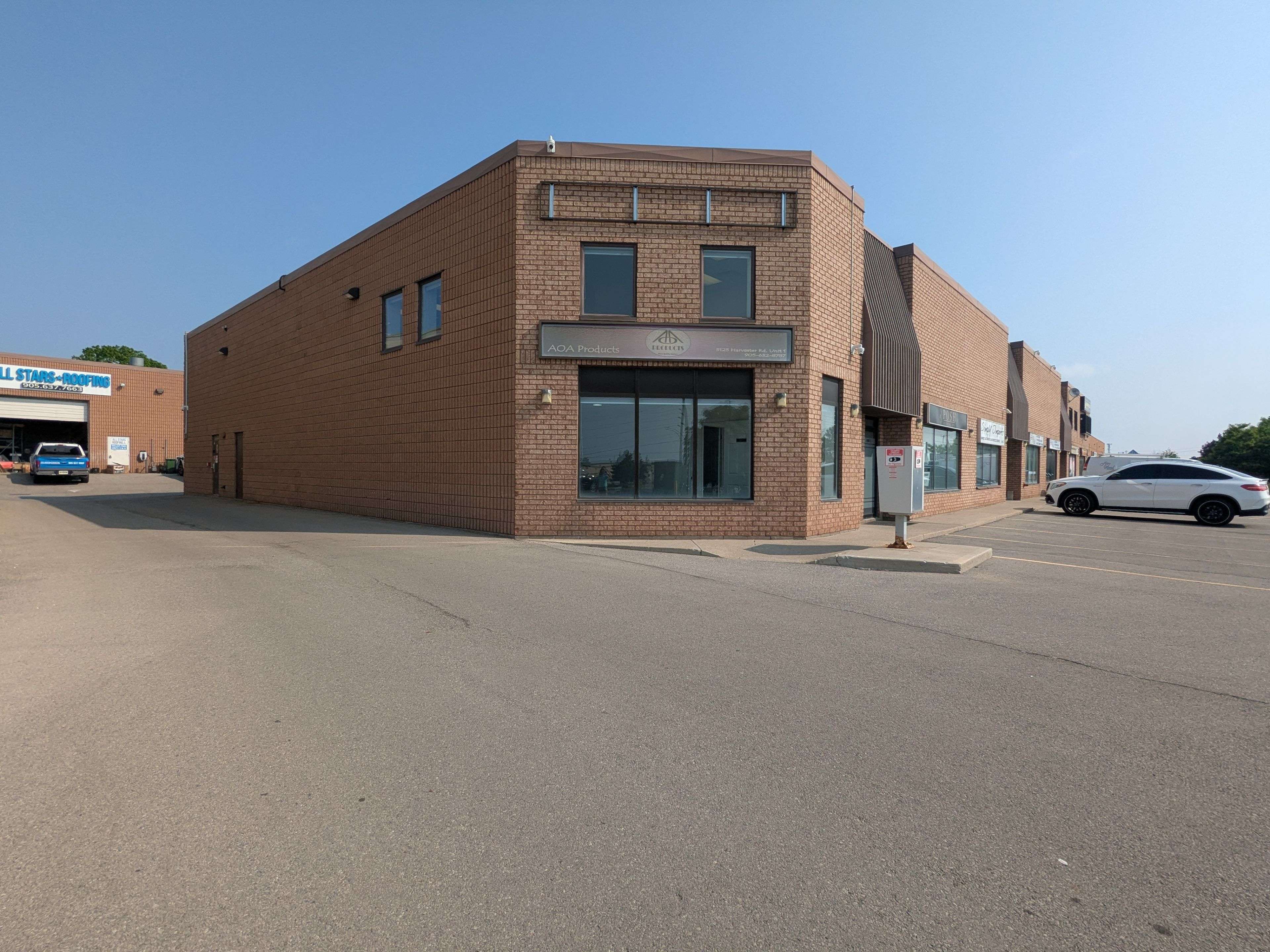 5125 HARVESTER RD #1, Burlington, ON L7L 6A2