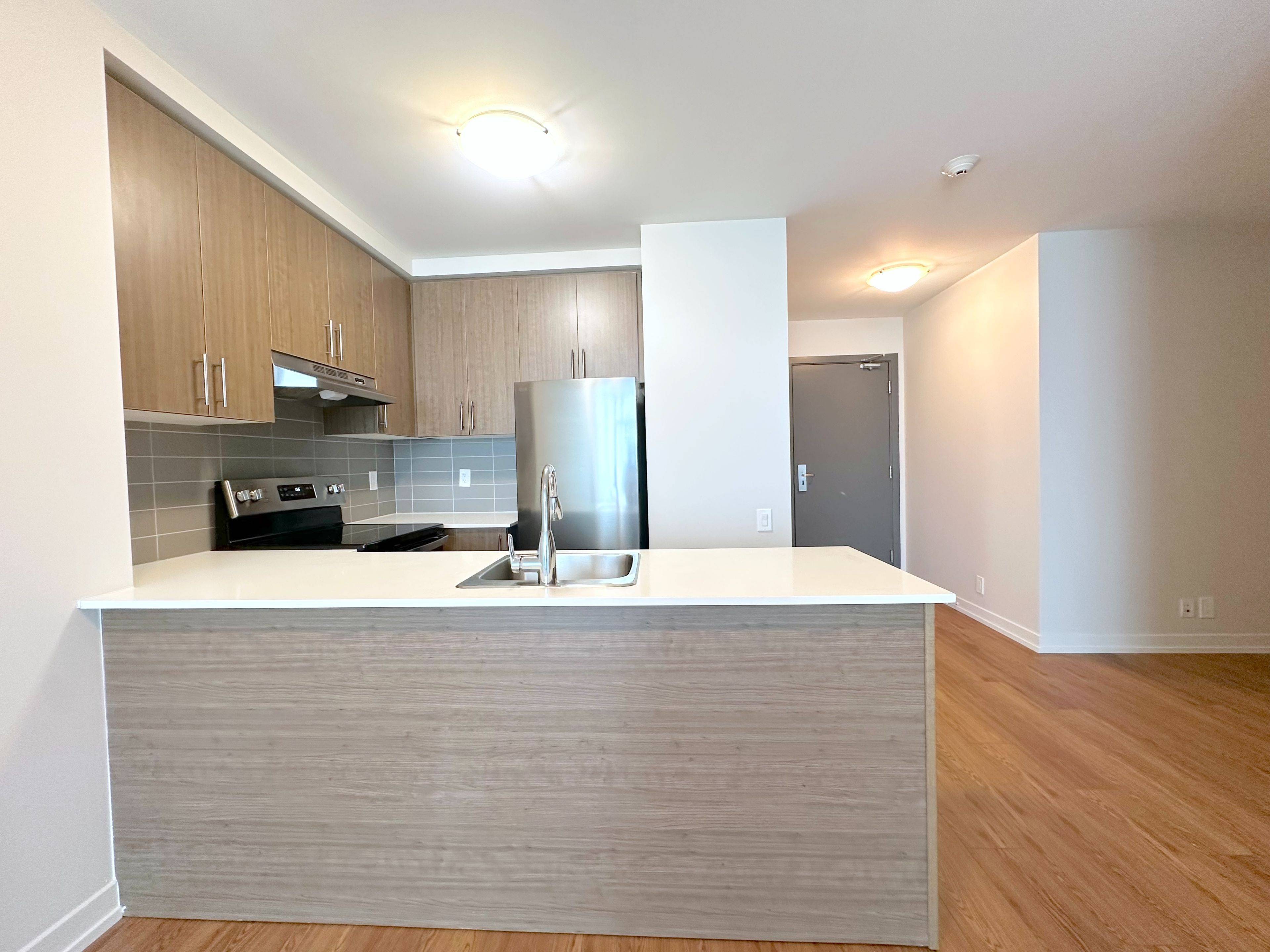 Brampton, ON L6T 0J2,188 Clark BLVD #2403