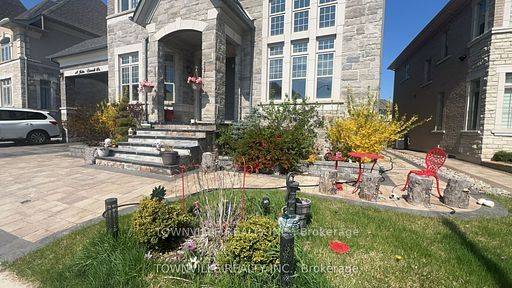 Brampton, ON L6P 4K5,13 John Carroll DR