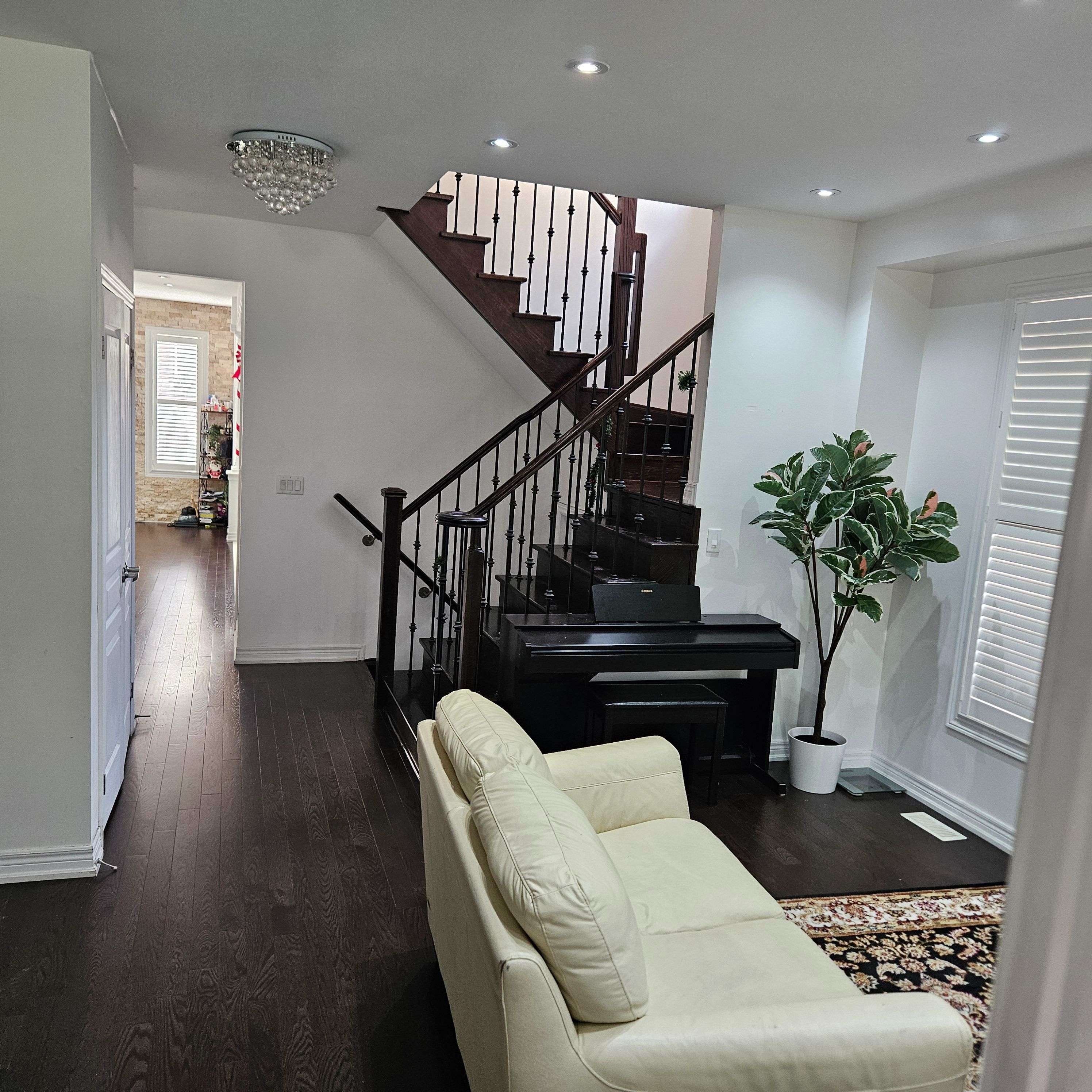 Milton, ON L9T 8T9,341 Hincks DR