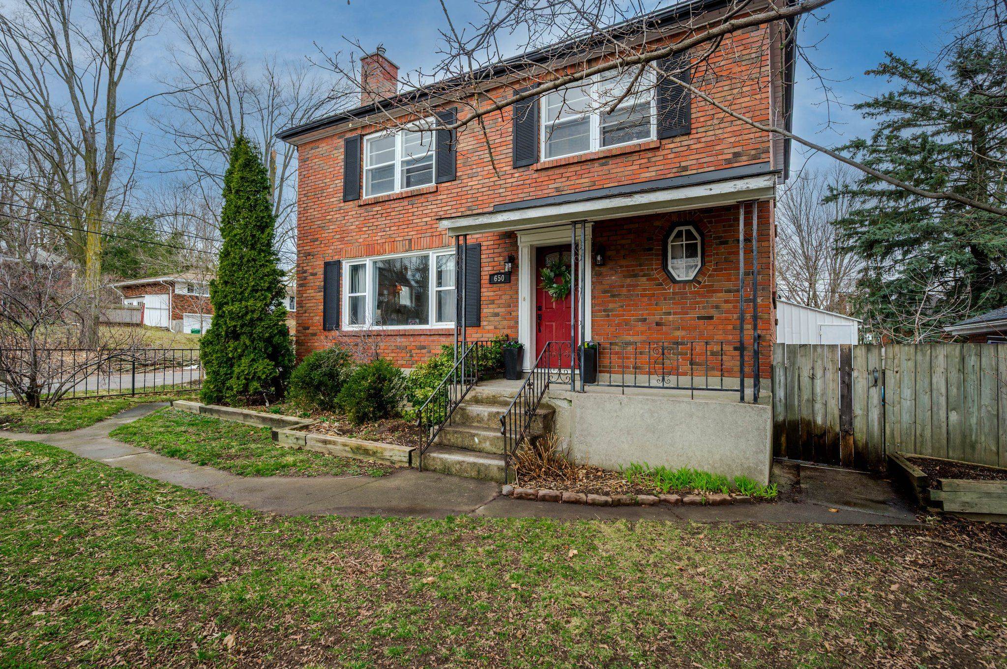 Peterborough Central, ON K9J 2P6,650 Sherbrooke ST