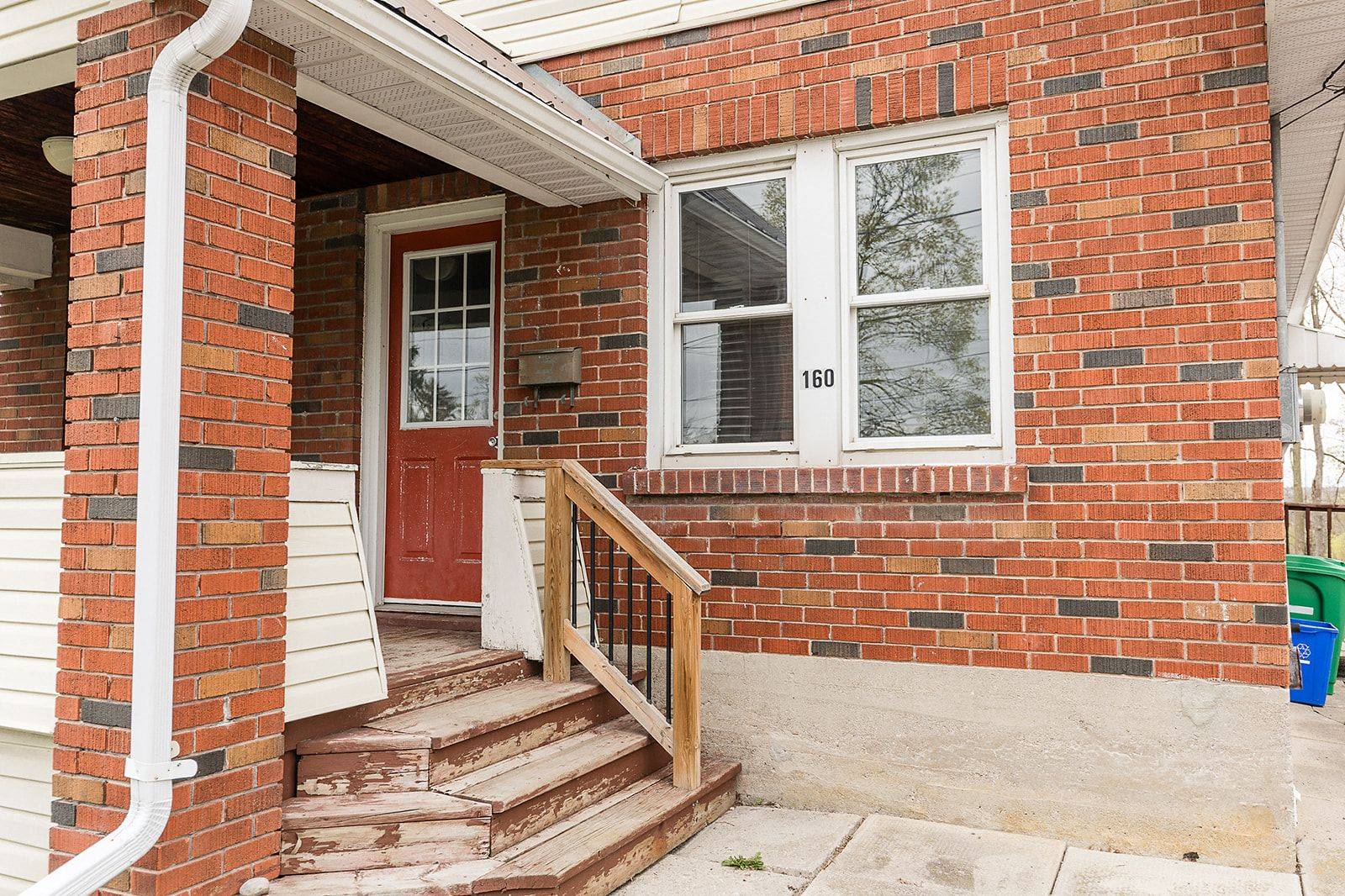 Peterborough East, ON K9H 1R1,160 Parkhill RD E