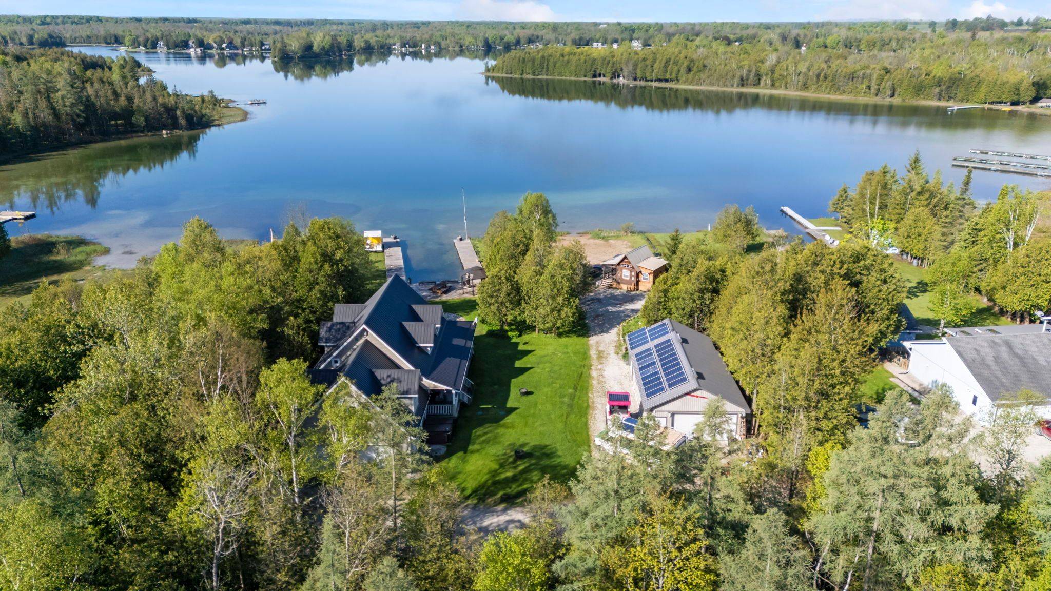 149 Glendale Airport RD, Chatsworth, ON N0H 1R0
