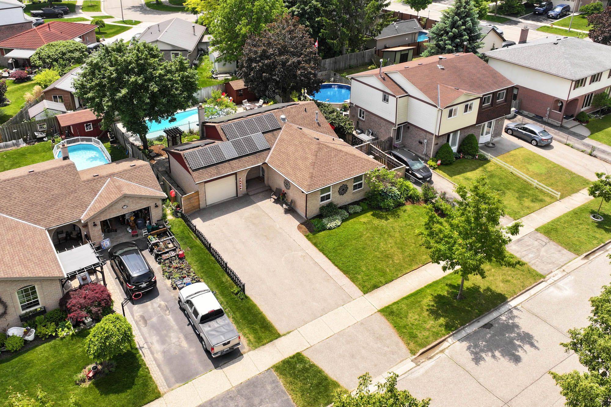 Kitchener, ON N2P 1S2,85 Pathfinder CRES