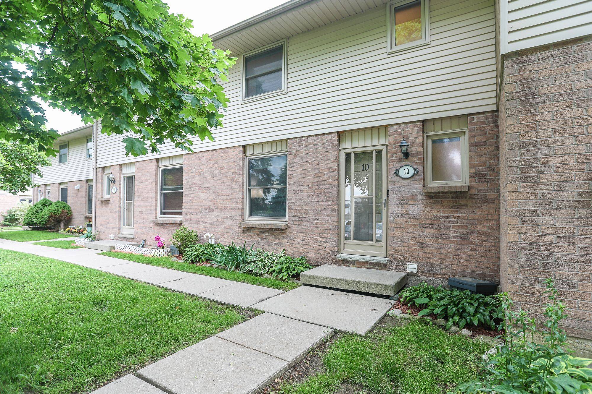 London North, ON N6G 4R7,1855 Aldersbrook RD #10