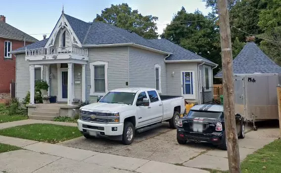 Brampton, ON L6X 1E6,4 Denison AVE