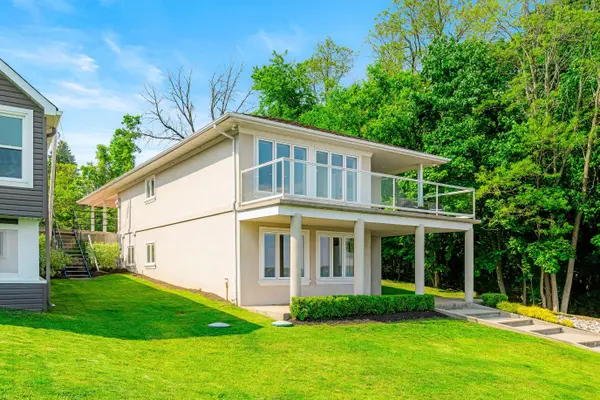 Elizabethtown-kitley, ON K6V 5T1,908 SHARPE'S LN