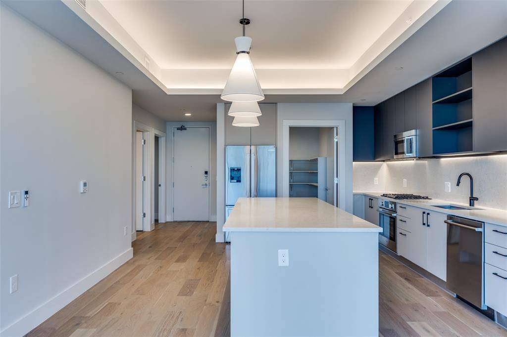 Dallas, TX 75225,8119 Douglas Avenue #1105