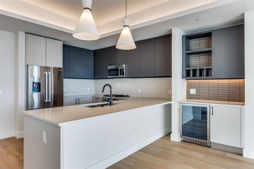 Dallas, TX 75225,8119 Douglas Avenue #908