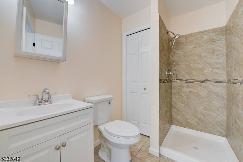 East Orange City, NJ 07018,145 S Arlington Ave #C