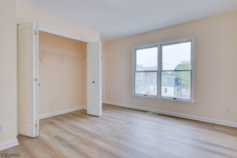 East Orange City, NJ 07018,145 S Arlington Ave #C