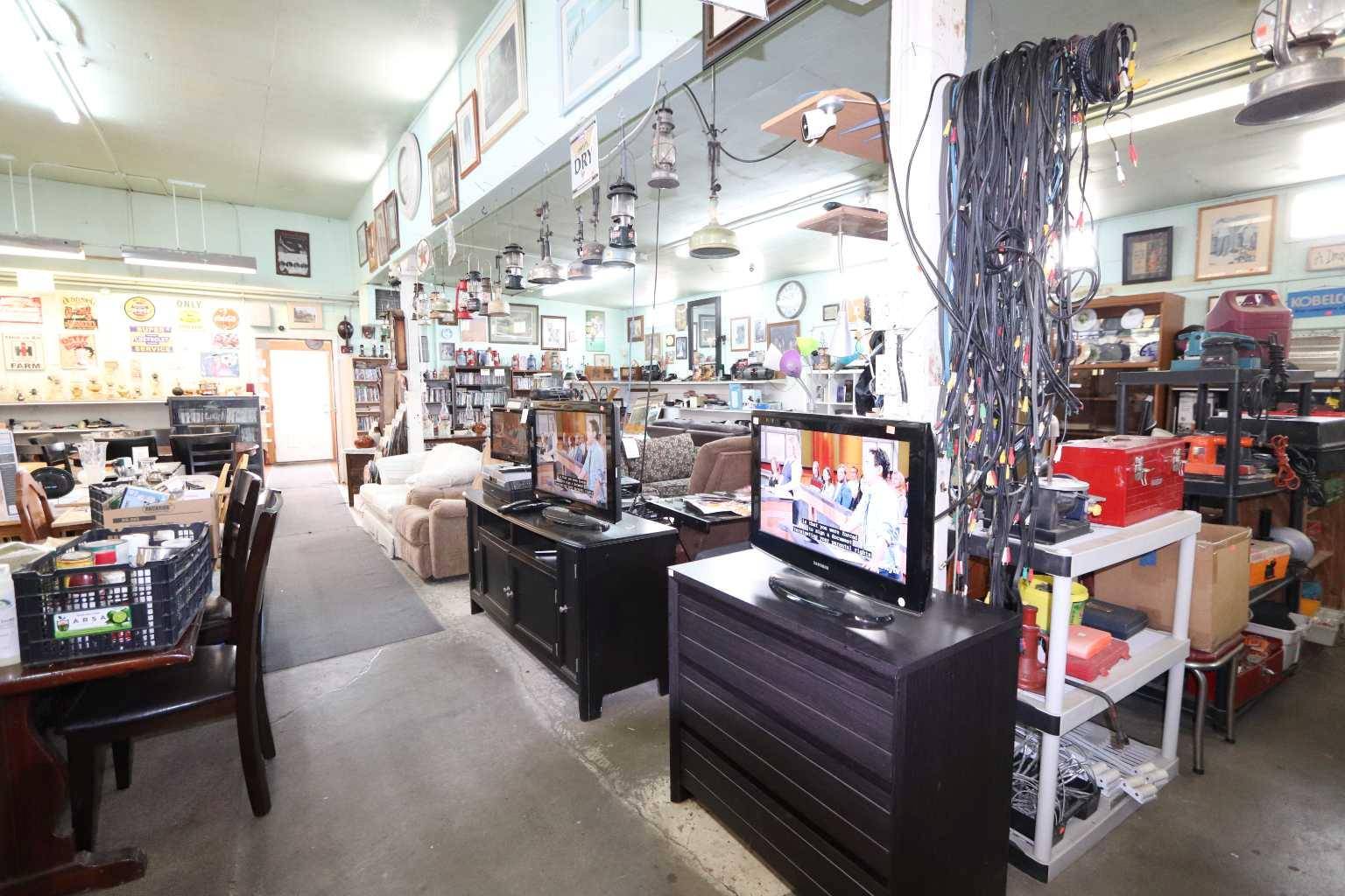 Ponoka, AB T4J 1H4,5306 50 ST