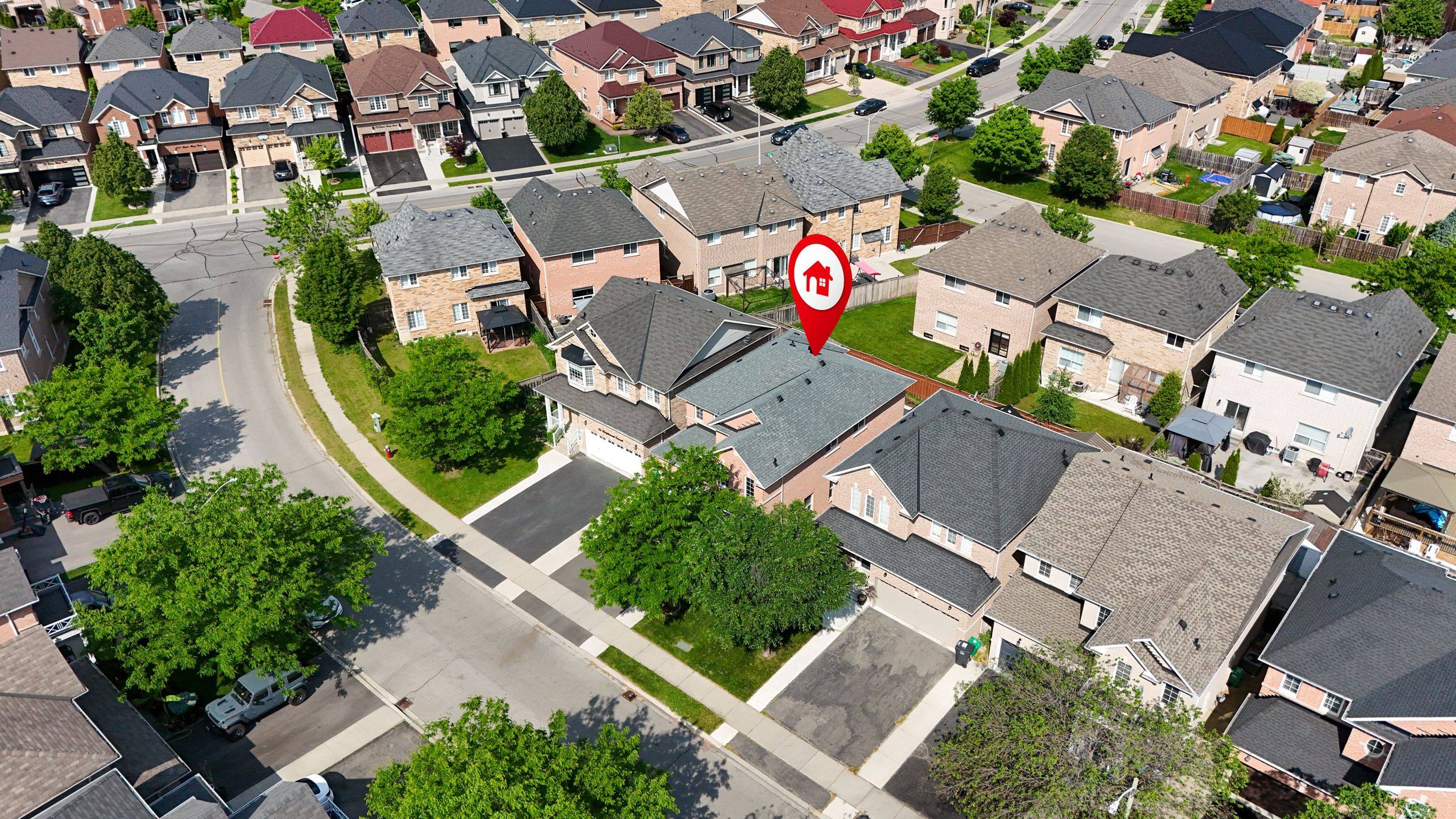 Brampton, ON L7A 3W9,62 Knightswood CRES