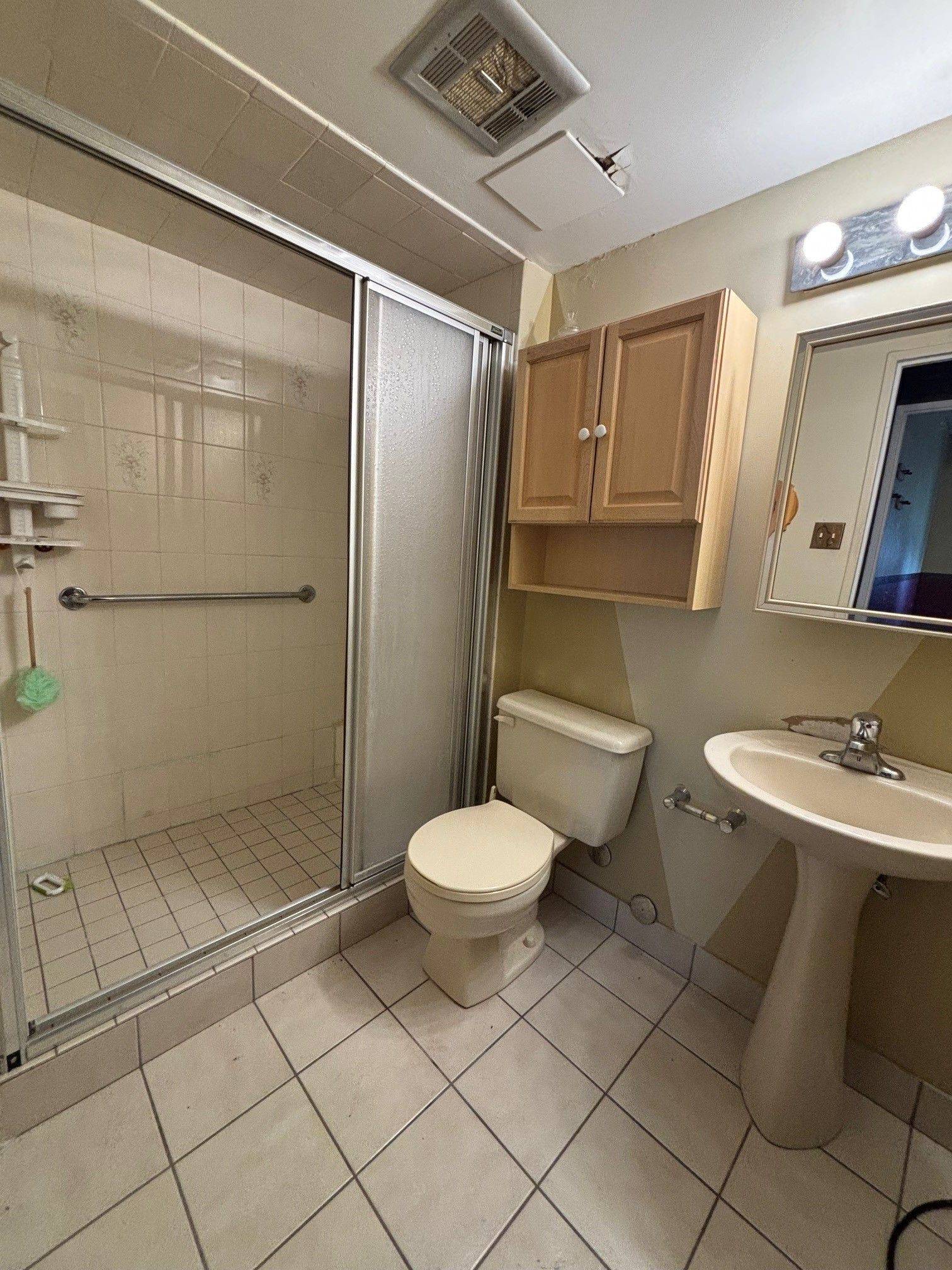 Mississauga, ON L4X 1S3,1625 Bloor ST #213