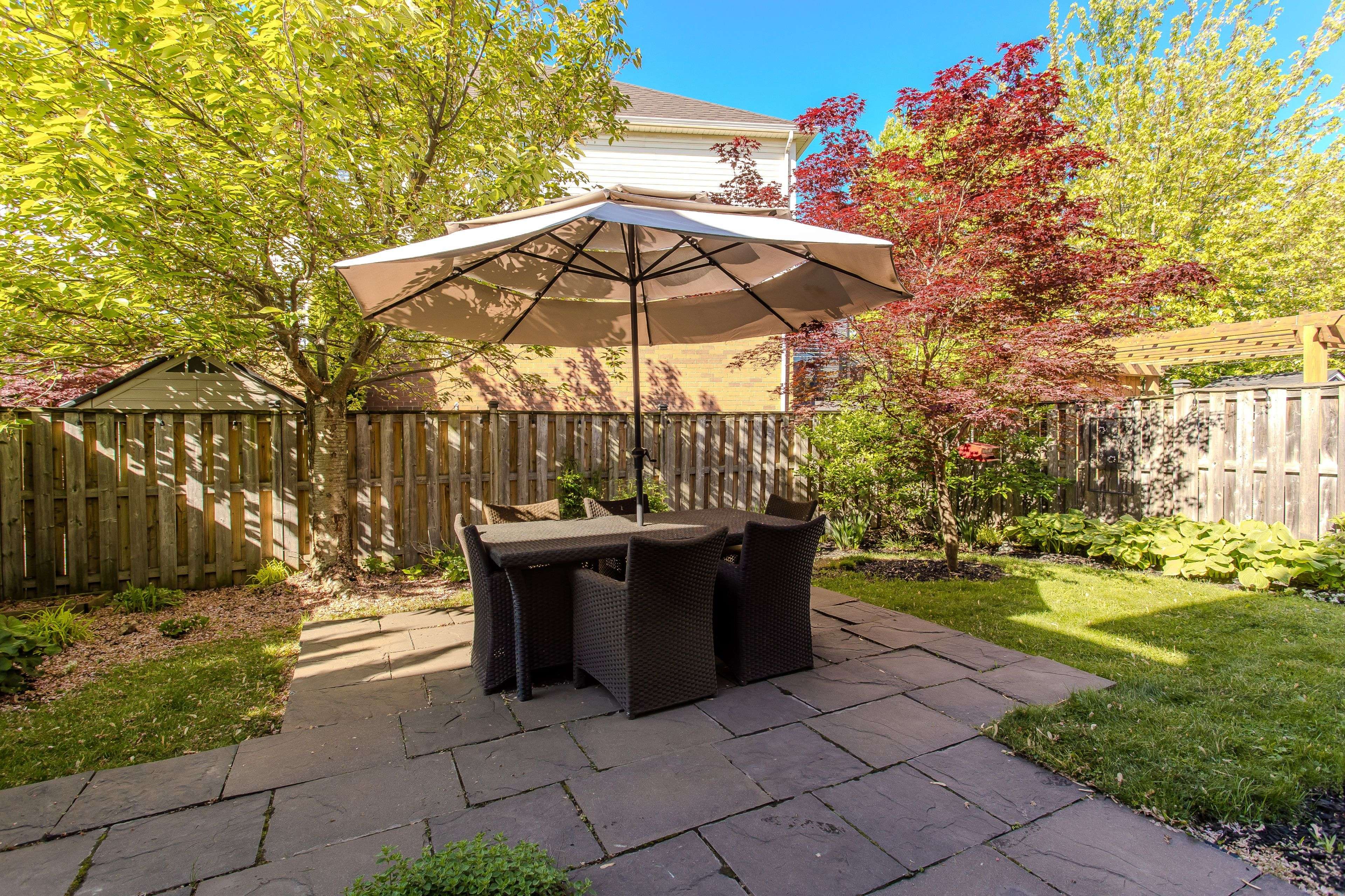 Burlington, ON L7M 0C1,3252 McCurdy CT