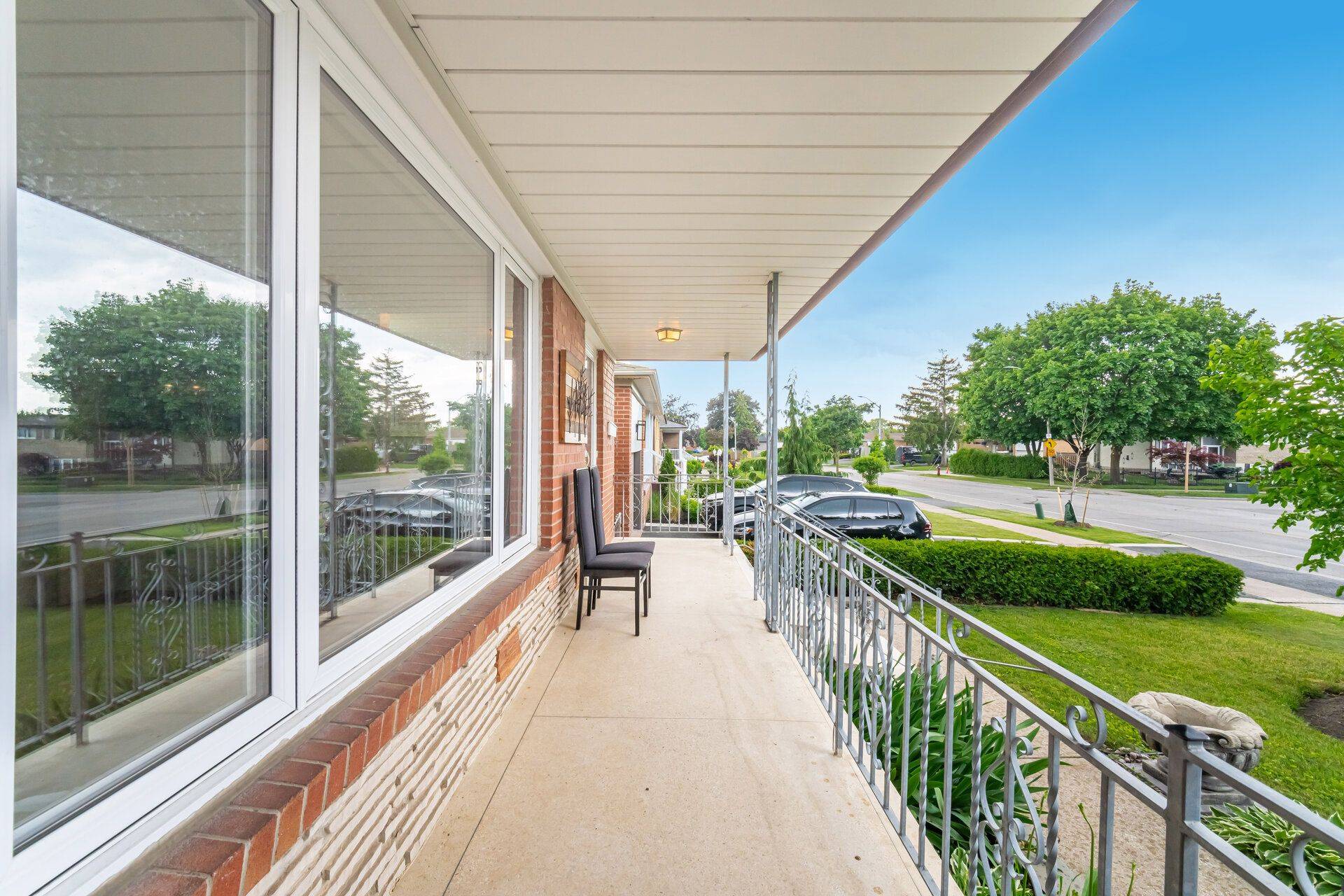 Mississauga, ON L4T 2X6,7541 Darcel AVE