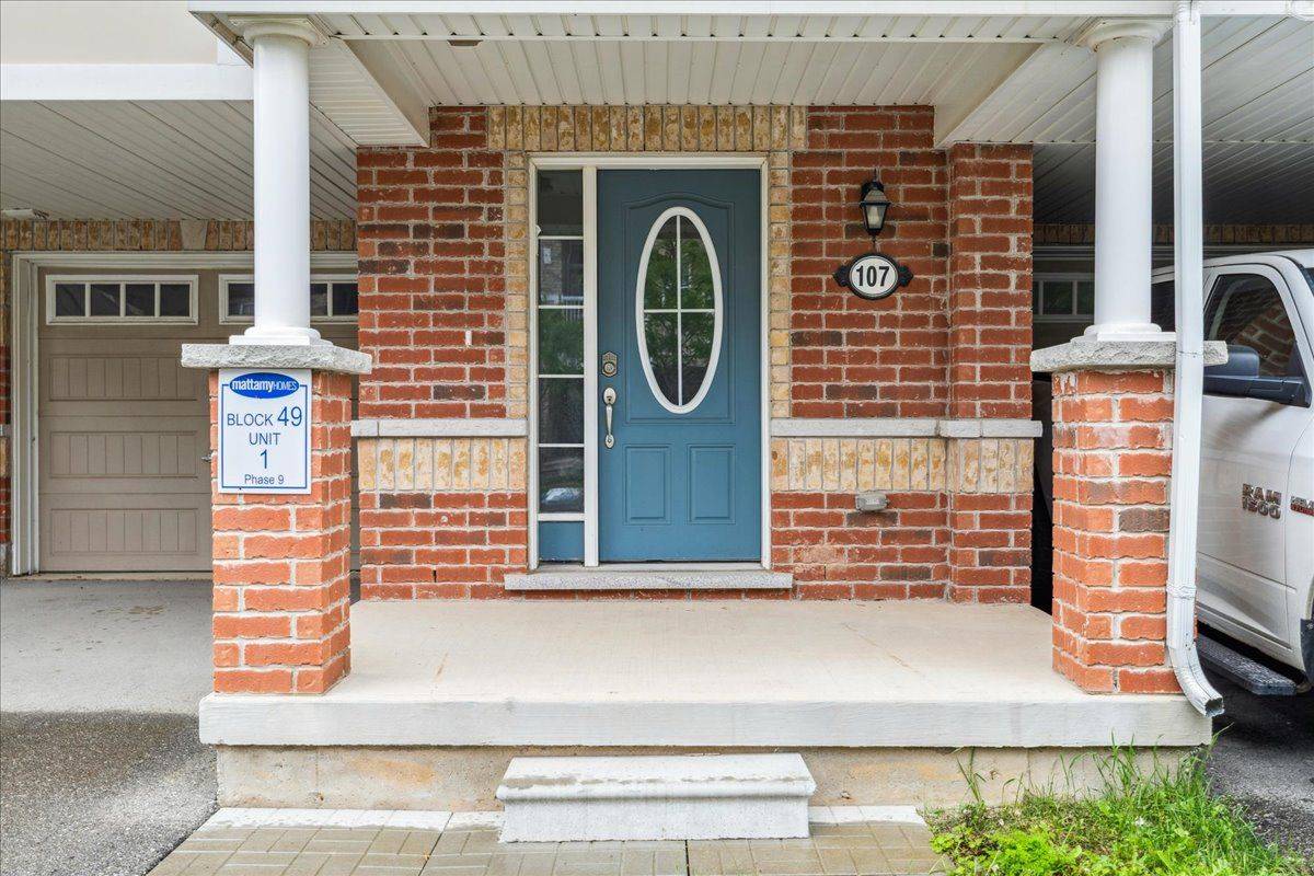 Milton, ON L9E 1E9,107 Lemieux CT