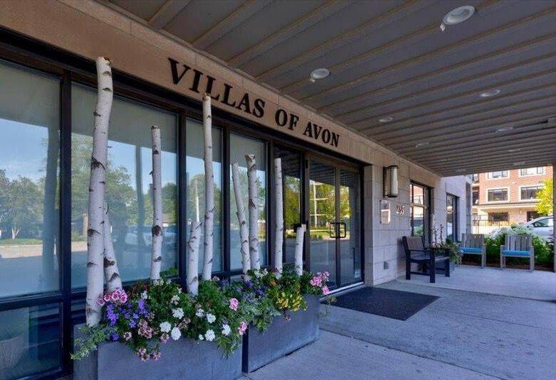 Stratford, ON N5A 0G7,255 John ST #111