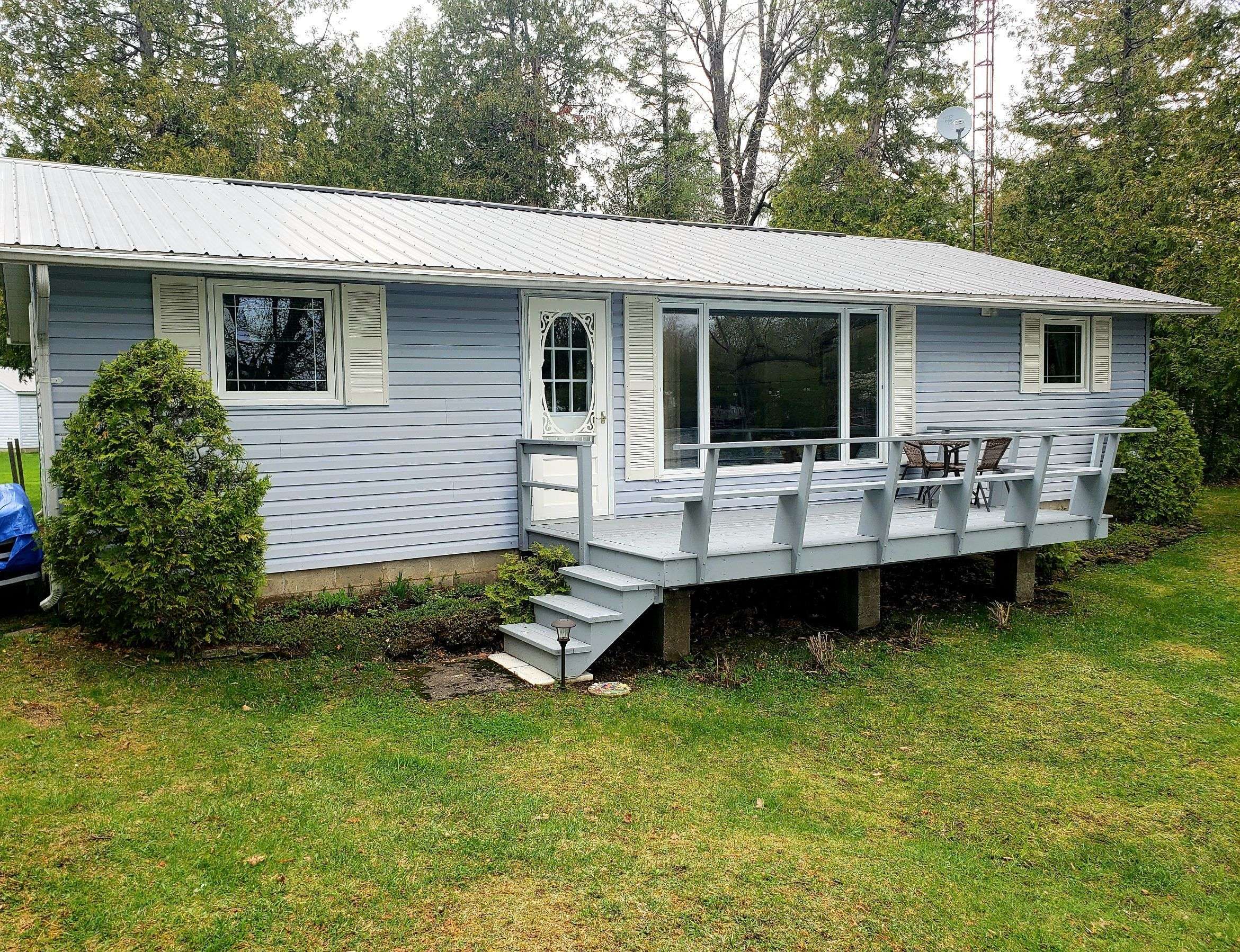 Rideau Lakes, ON K0G 1L0,7 B1 RD