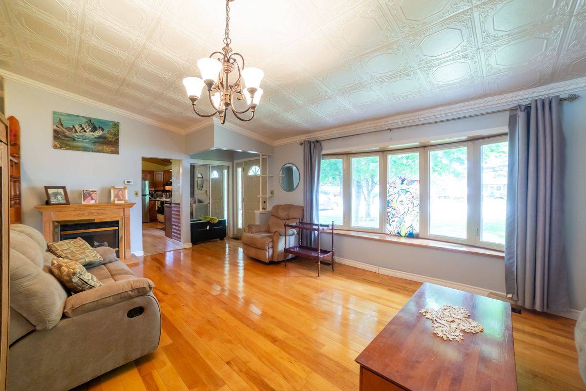 Lincoln, ON L0R 1B5,4572 Ontario ST