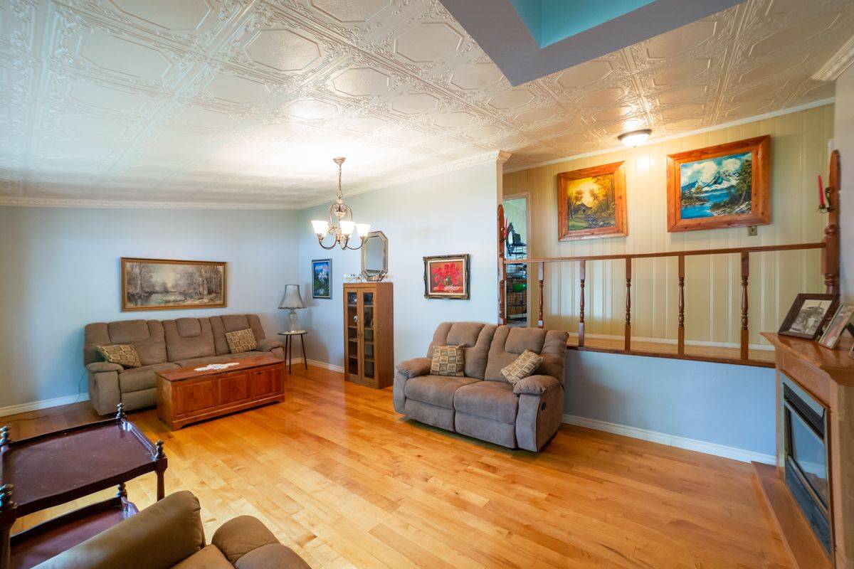 Lincoln, ON L0R 1B5,4572 Ontario ST