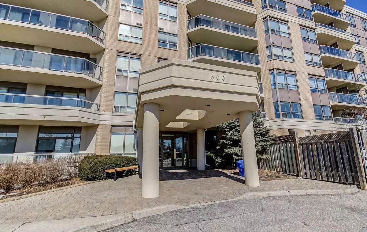 Brampton, ON L6Y 5H5,300 Ray Lawson BLVD #609
