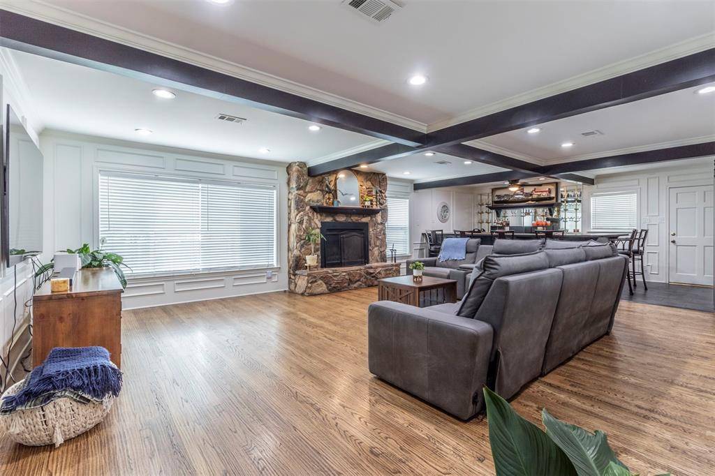 Dallas, TX 75218,9207 Angora Street