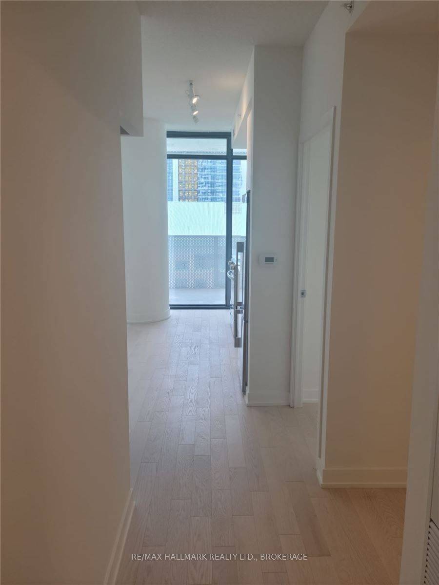 Toronto C08, ON M5C 1N7,25 Richmond ST E #2306