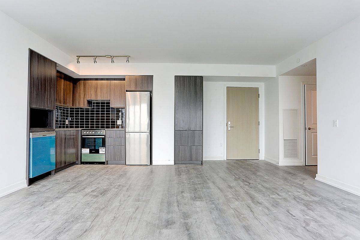 Toronto C08, ON M4W 1H7,395 Bloor ST E #4303