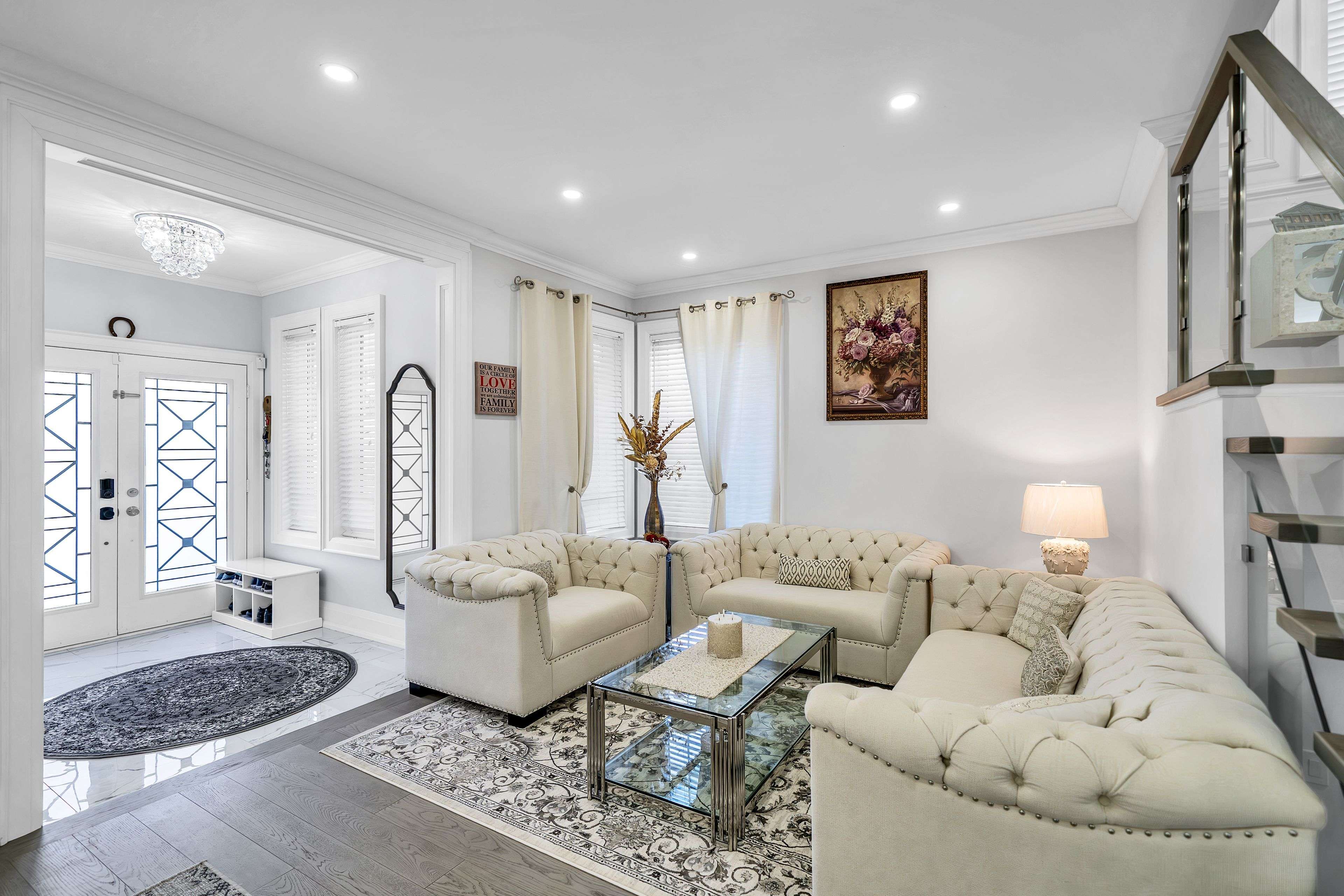 Oshawa, ON L1K 2R3,1249 Leacock CT