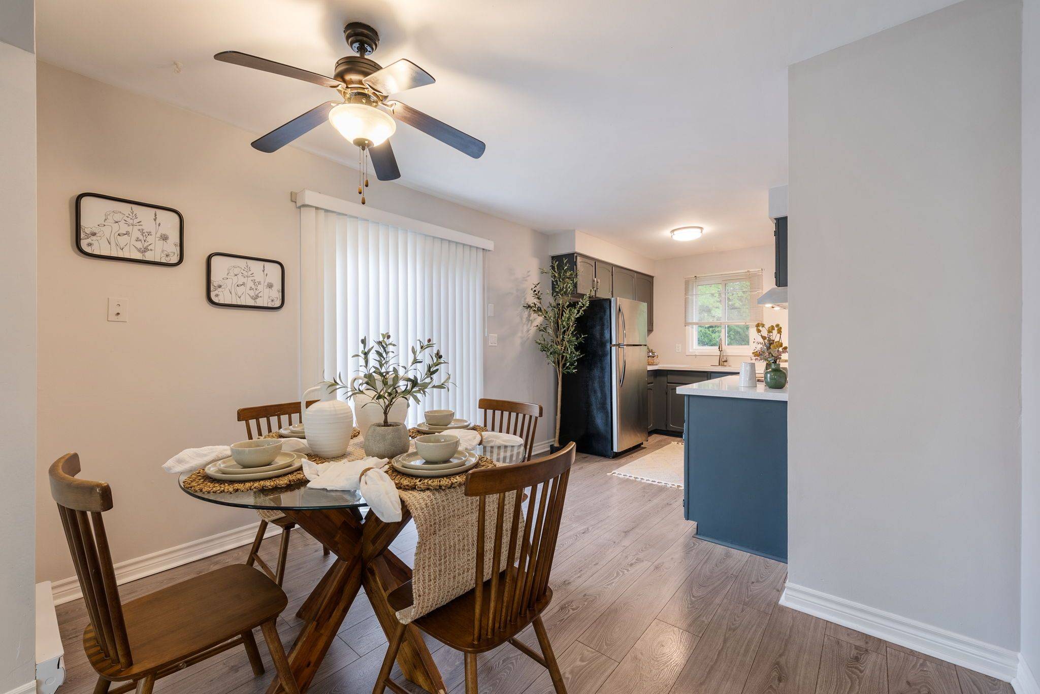 Oshawa, ON L1K 1R6,736 Cricklewood DR