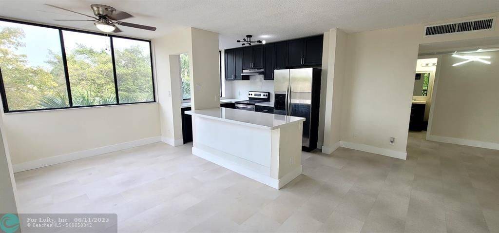 4222 Inverrary Blvd  #4-209, Lauderhill, FL 33319