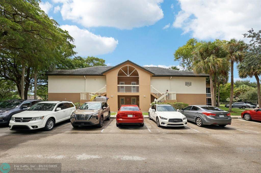 Coral Springs, FL 33076,9933 Westview Dr  #421