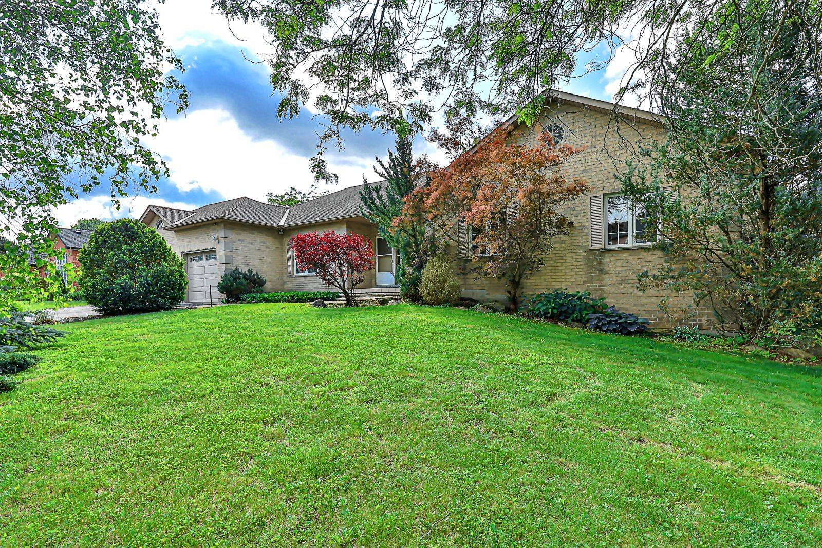 East Gwillimbury, ON L0G 1V0,69 David Willson TRL