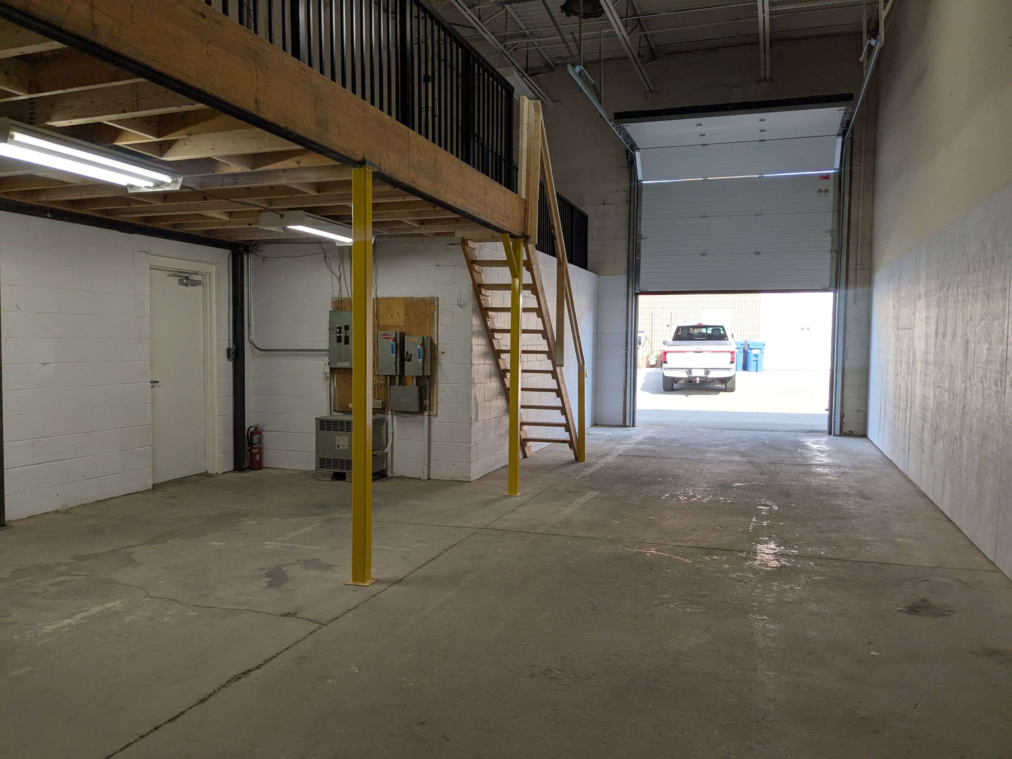 Burlington, ON L7L 6A2,5125 HARVESTER RD #1