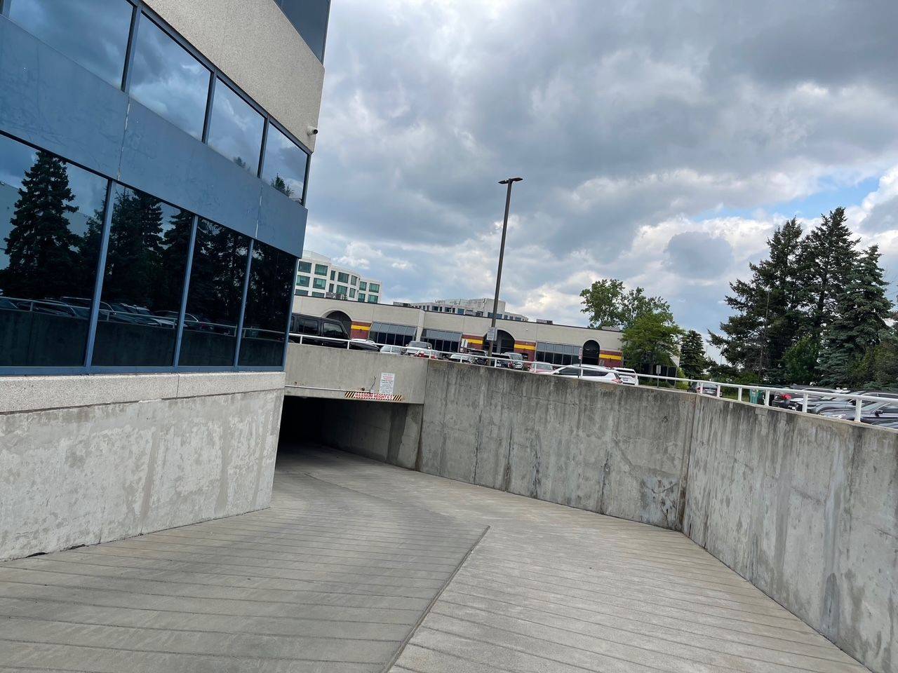 Mississauga, ON L4W 4Z3,2560 Matheson BLVD E #227-228