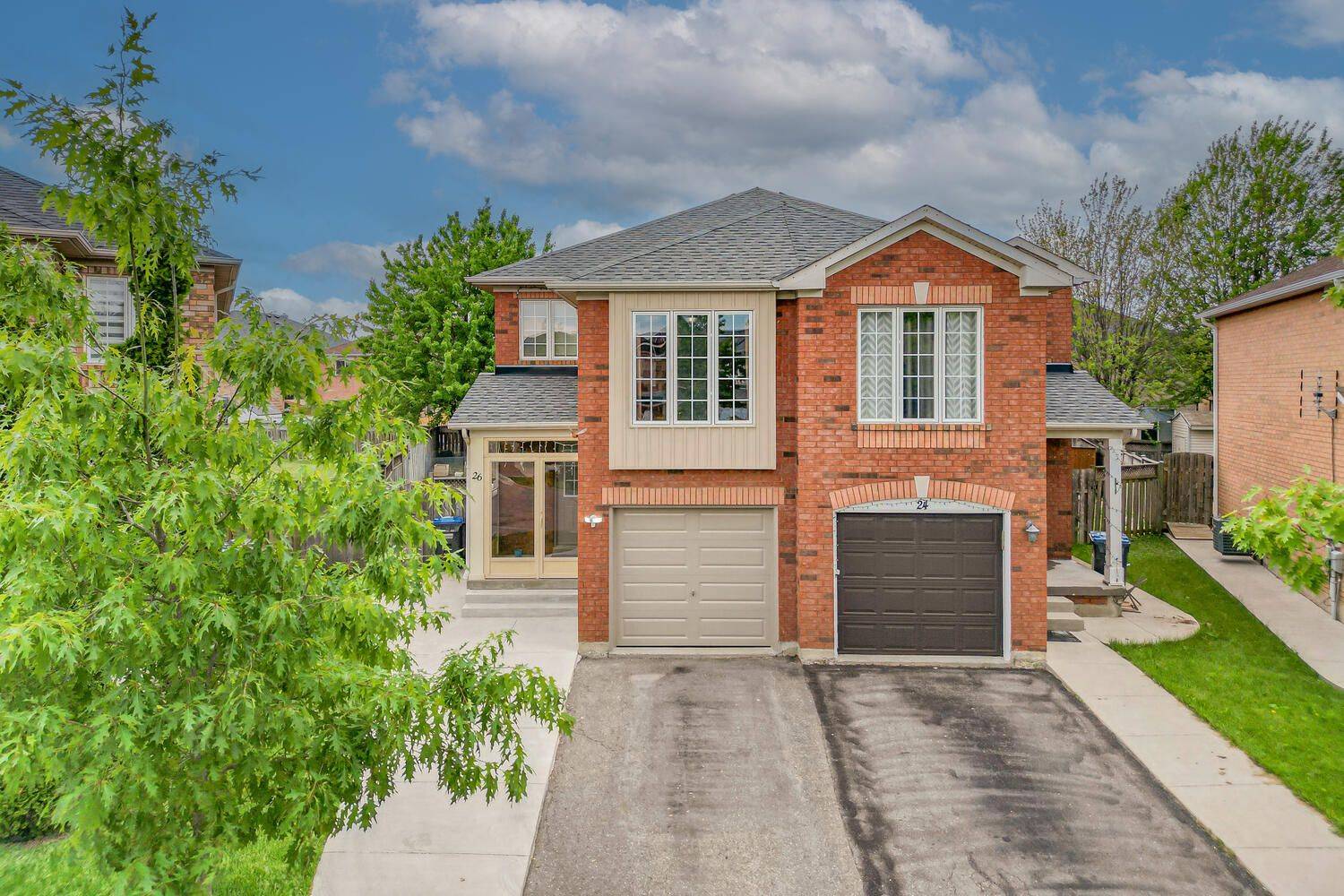 Brampton, ON L6X 4W6,26 WHITEFACE CRES