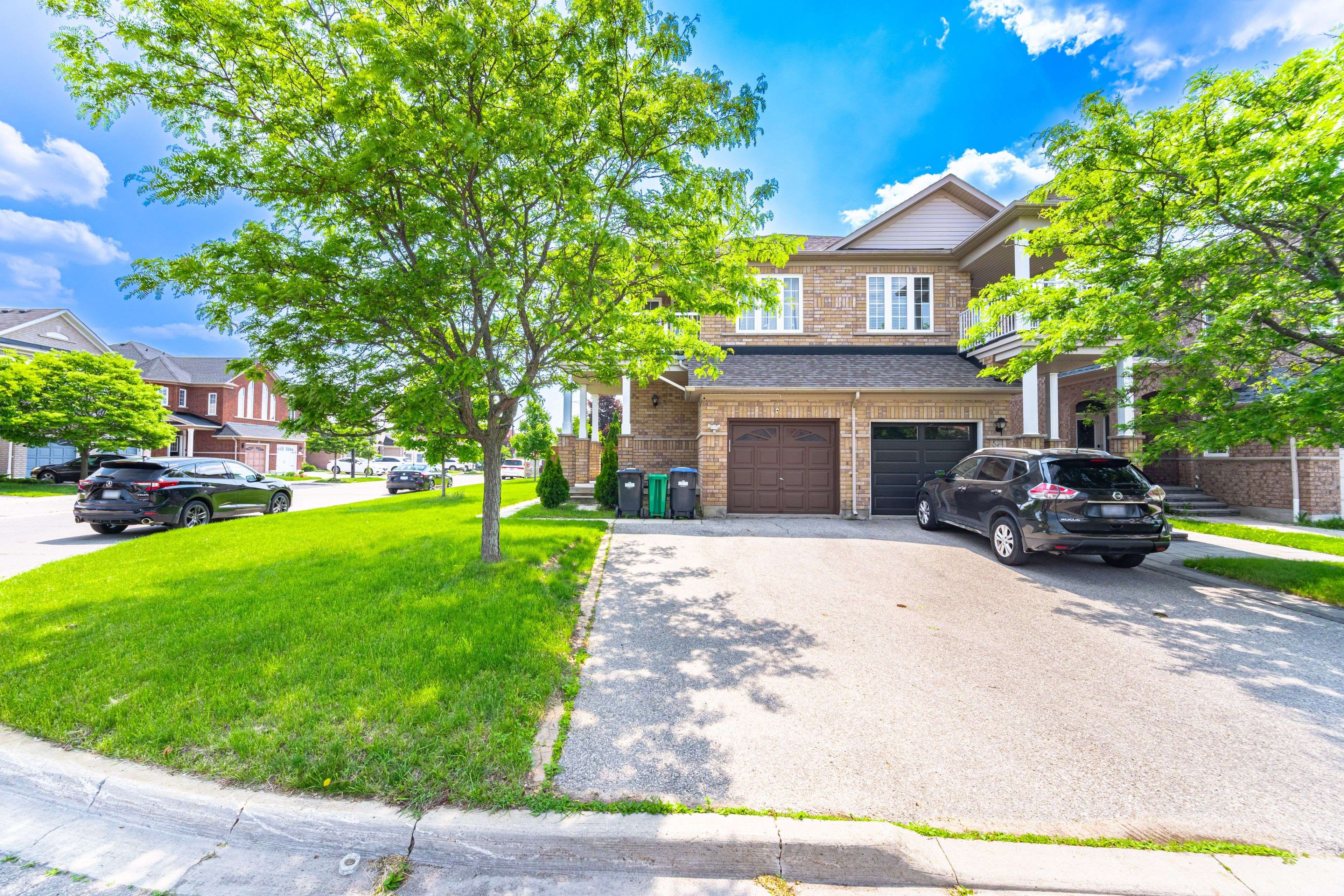 Mississauga, ON L5M 7E4,3455 Fountain Park AVE #Upper
