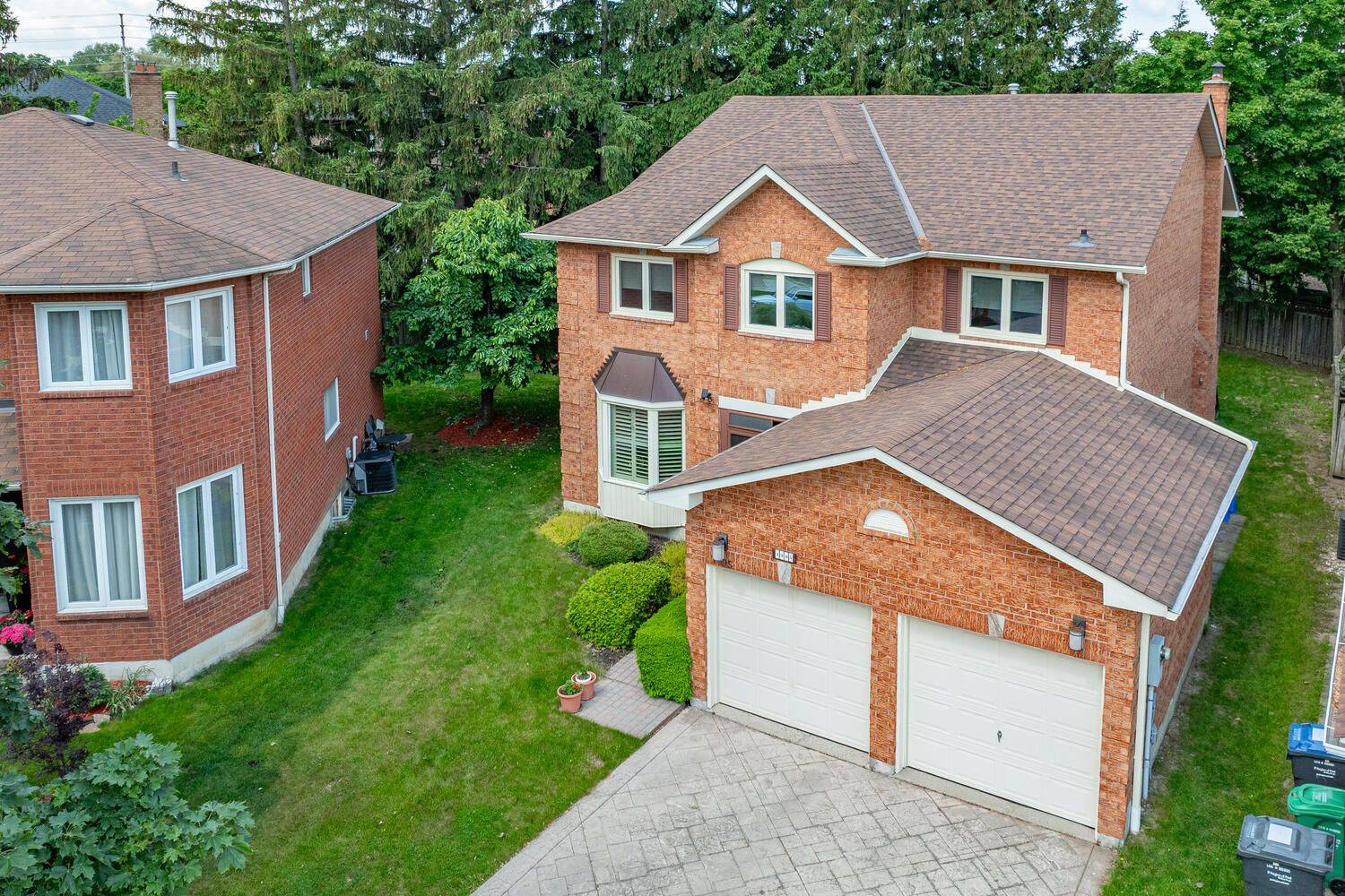Mississauga, ON L5K 2M4,1995 Pitagora CT