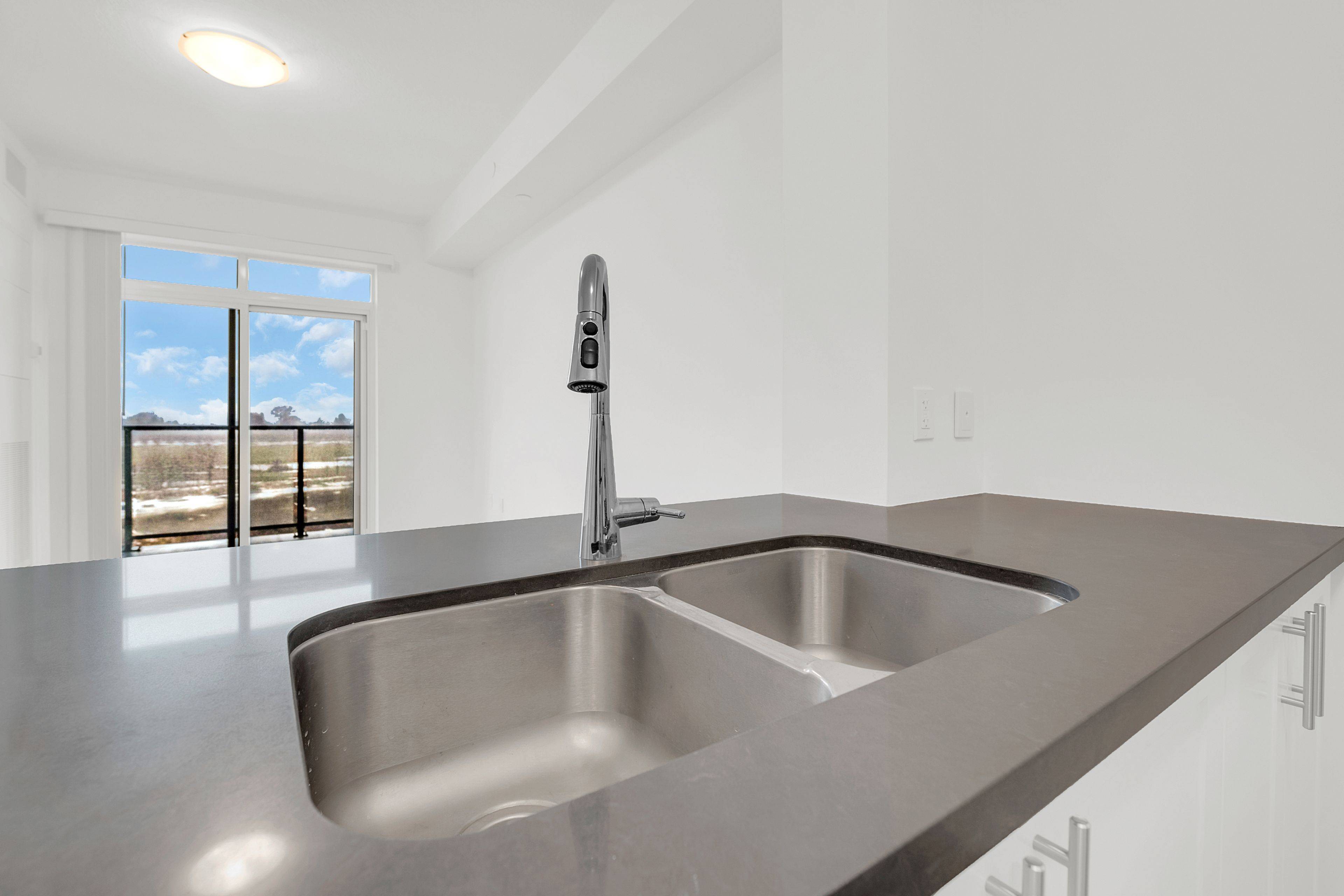 Lincoln, ON L0R 1B3,5055 Greenlane RD #441
