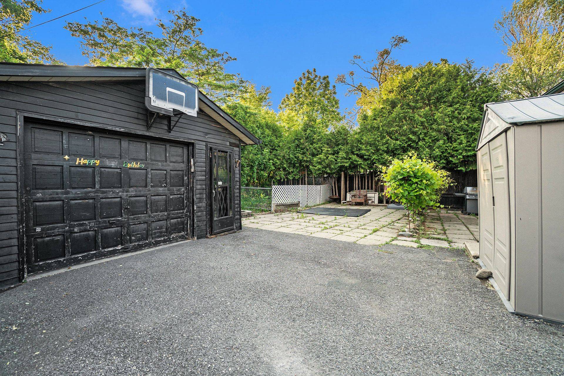 Alta Vista And Area, ON K1H 7W8,2238 Utah ST