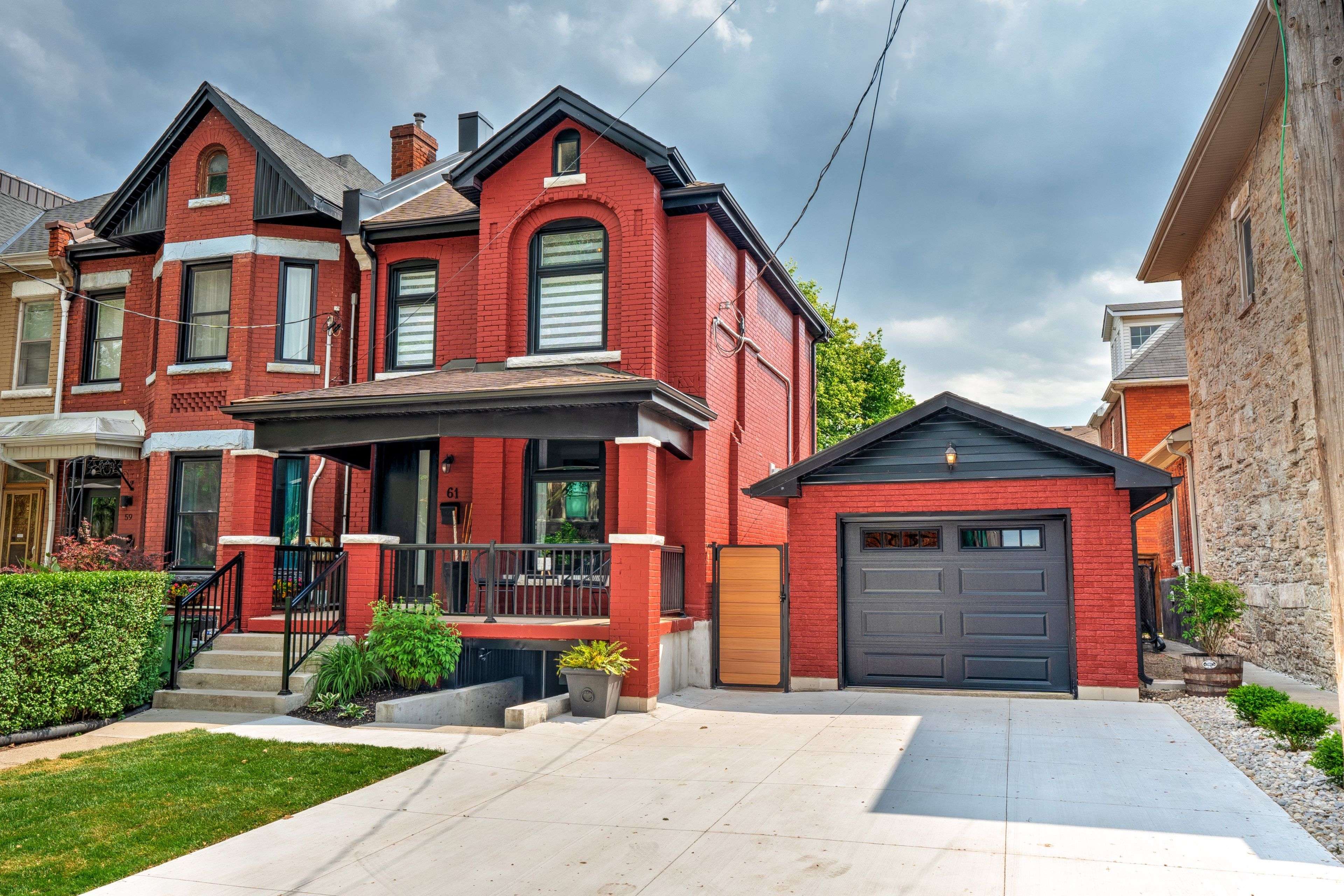 61 Murray ST W, Hamilton, ON L8L 1B4