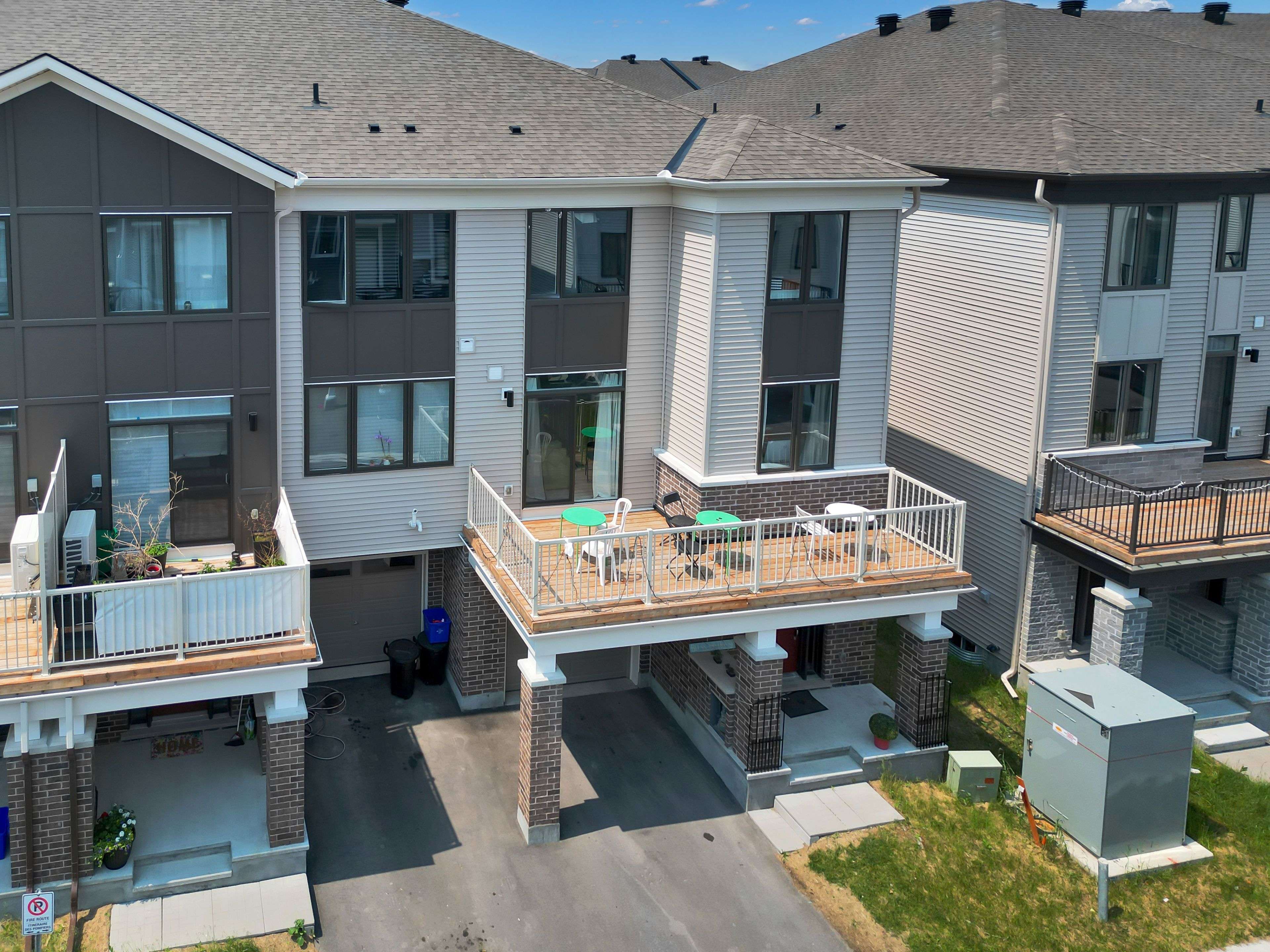 Barrhaven, ON K2J 7B2,912 Nova Private