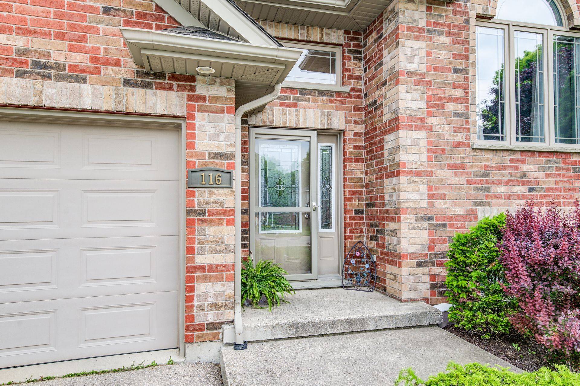 Wellington North, ON N0G 2L2,116 CHURCH ST N