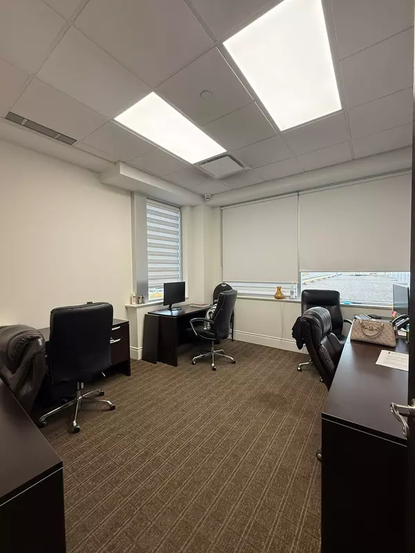 Brampton, ON L6Y 0C7,7900 Hurontario ST #207