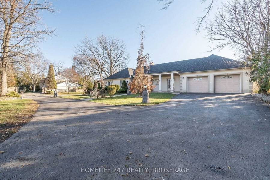 137 COMMISSIONERS RD E, London South, ON N6C 2S9