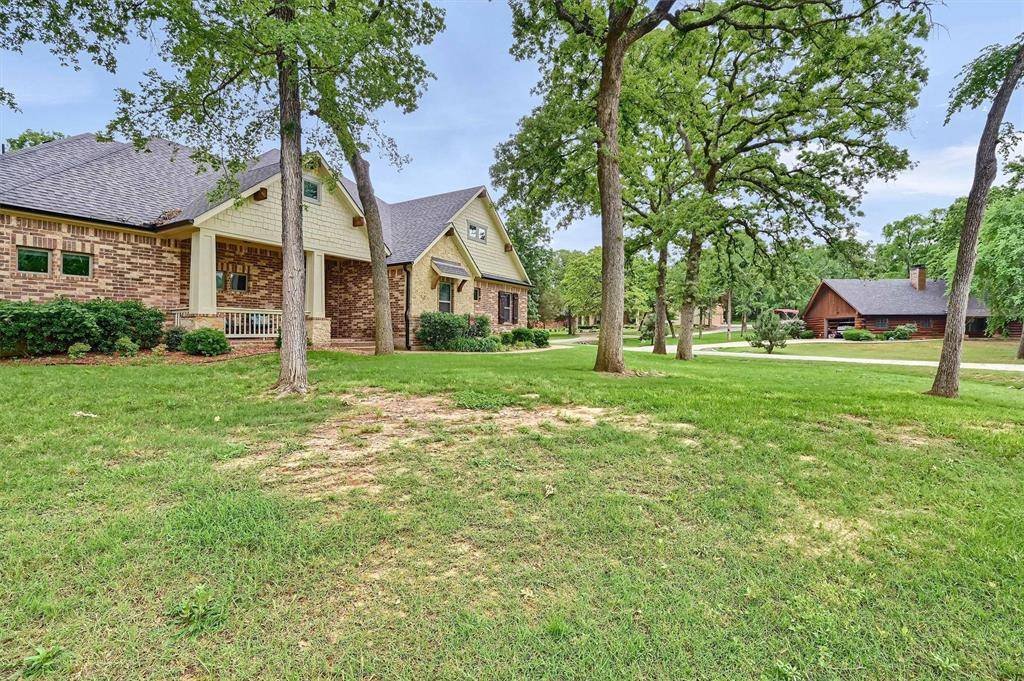 Lake Kiowa, TX 76240,1107 Kiowa Drive E