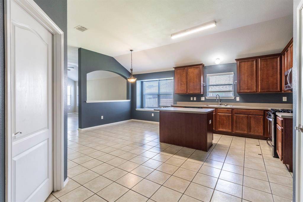 Arlington, TX 76002,8128 Guadalupe Road