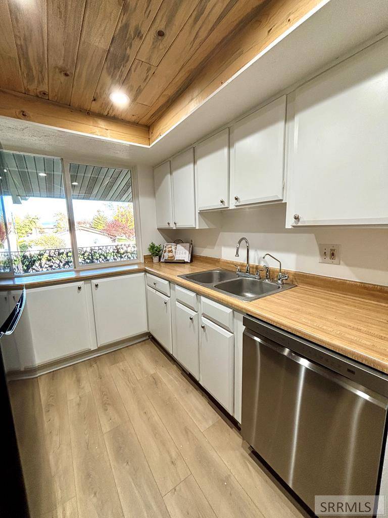 1532 S Woodruff Avenue, Idaho Falls, ID 83401