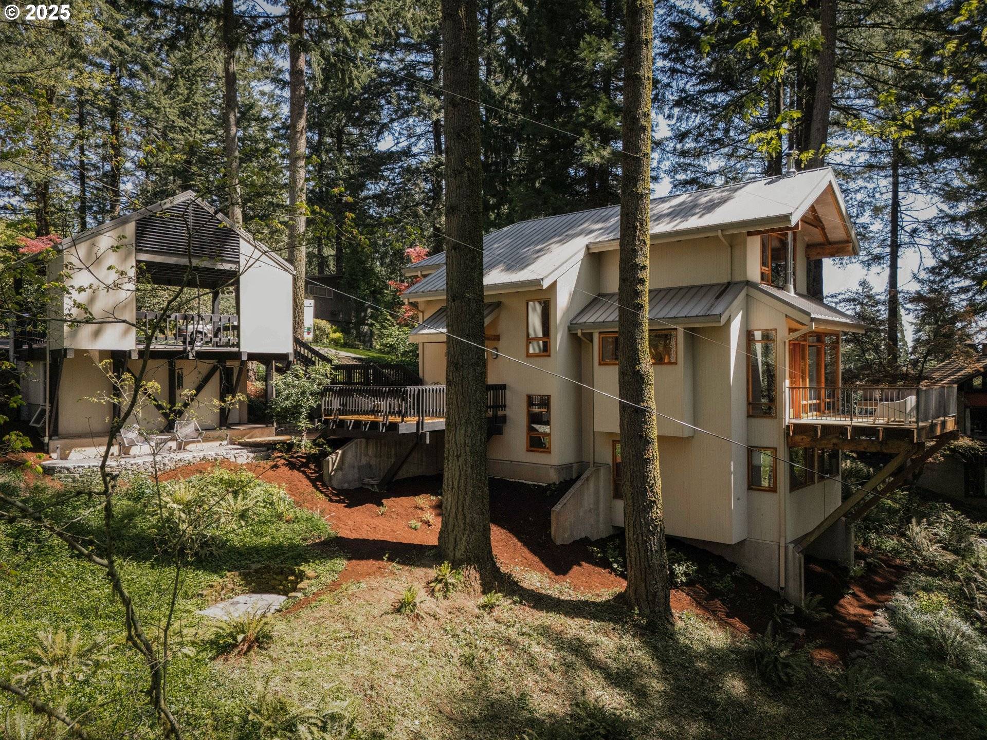 Portland, OR 97221,5312 SW Burton DR
